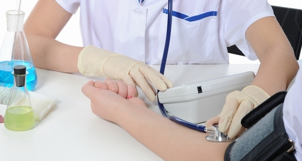 Không chủ quan với hạ huyết áp sau ăn